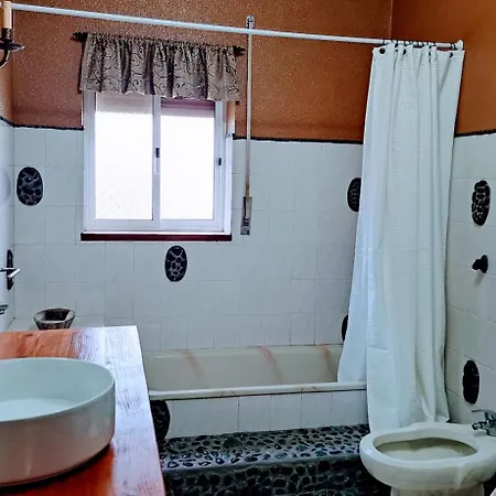 Semesterbostad Casa Da Maissa Ponta Delgada (Flores)